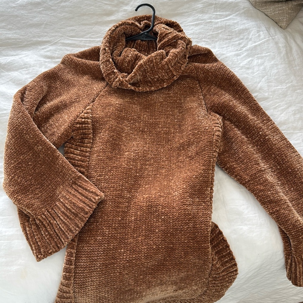 Oversized turtleneckck sweater